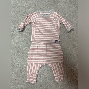 Baby Patagonia Outfit 0-3 months. Only worn a few times
